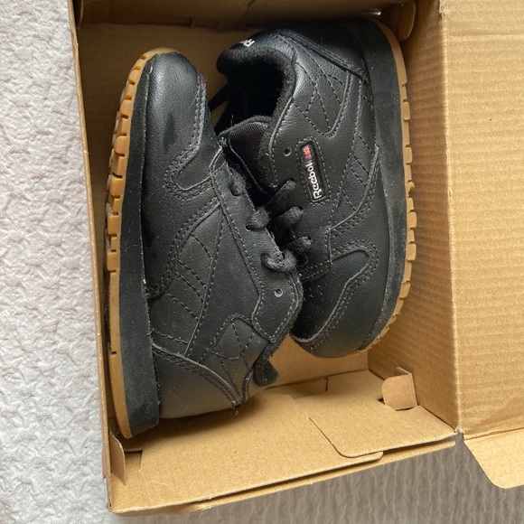 Toddler shoes reebok - Picture 3 of 4